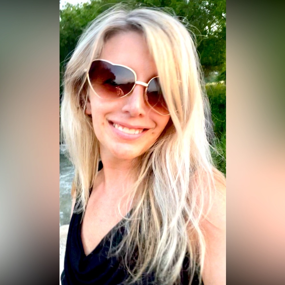 Meet your Posher, Nikki